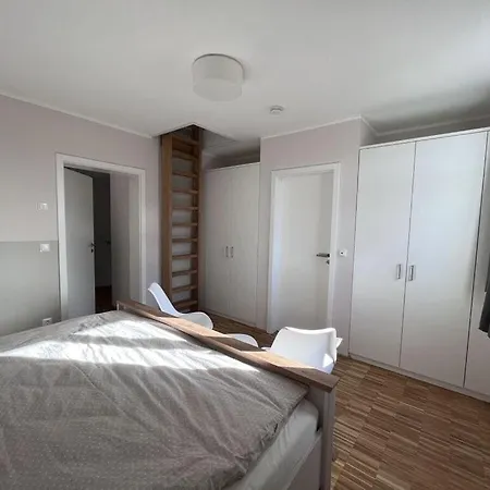 Feriehus Small Boulder Comfortable Vacation Rerik